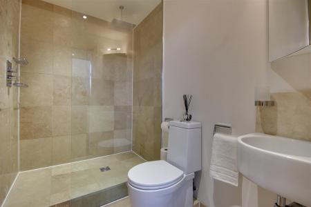 Cloaks/Shower Room