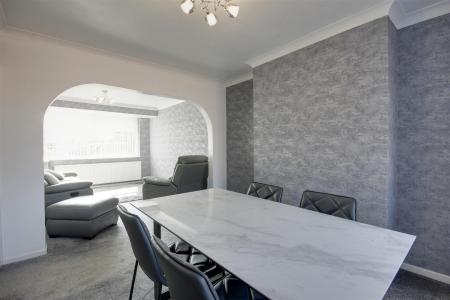 Through Lounge/Diner