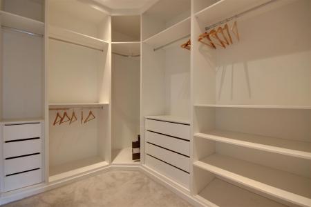 Walk in  Wardrobe