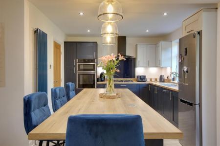 Living Kitchrn