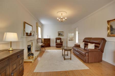 Lounge - Alternative View