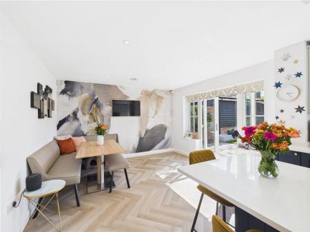Living / Dining Area