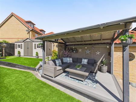 Deck & Pergola