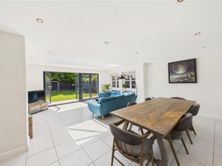 Living / Dining Areas