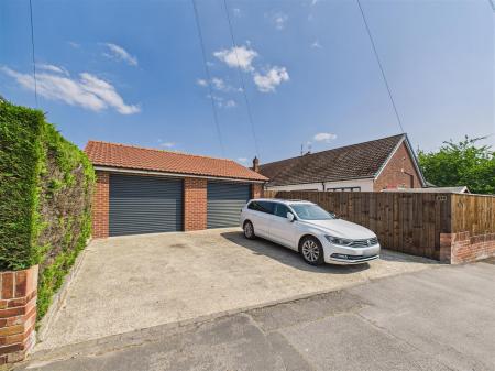 Drive & Garage