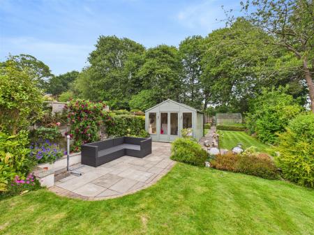 Patio & Summerhouse