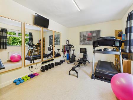 Bedroom 5/Gym