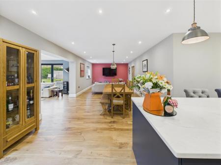 Dining/Day Area