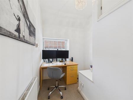 Bedroom 4 / Study