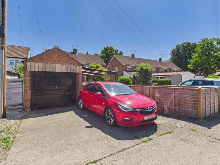 Garage & Parking