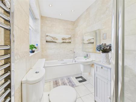 En-suite Bathroom