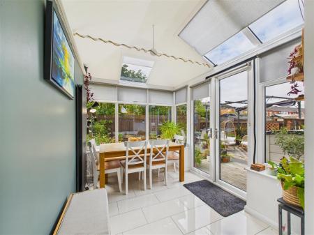 Living / Dining Area