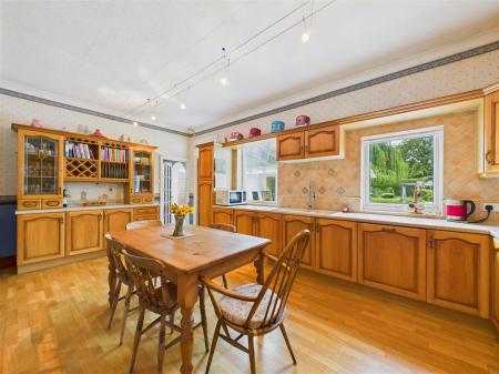 Dining Kitchen