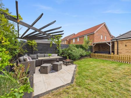 Patio & Pergola