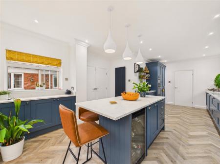 Kitchen - Alternative View