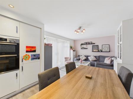 Living/Dining Area