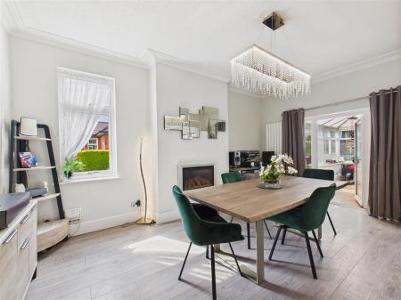 Living/Dining Area