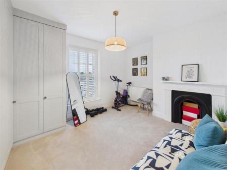 Dressing Room/Bedroom 4