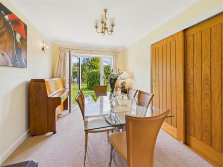 Bedroom 3/Dining Room