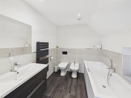 En-suite Bathroom