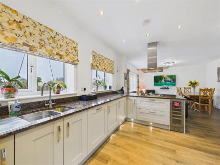 Open Plan Family Living