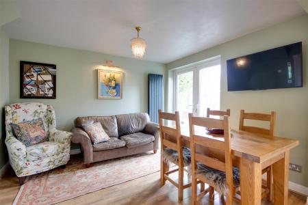 Living / Dining Area