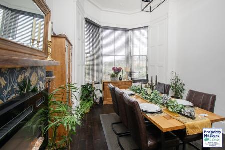 Dining room/5th Bedroom