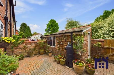 Courtyard garden