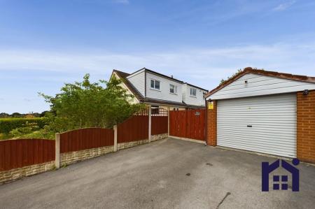 Garage & Driveway