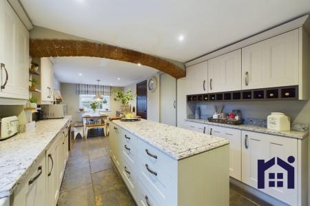 Dining kitchen