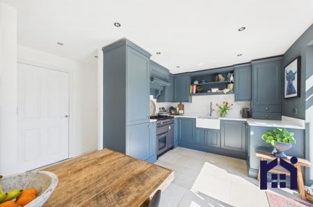 Dining kitchen