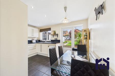 Dining kitchen