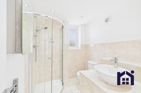 Family Bathrooom