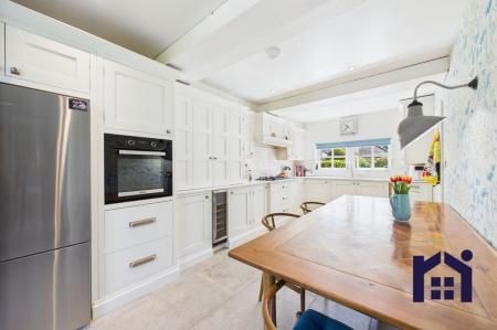 Dining kitchen