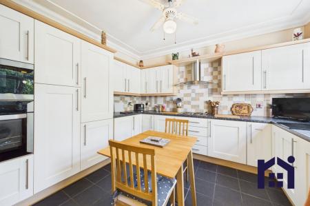 Dining kitchen