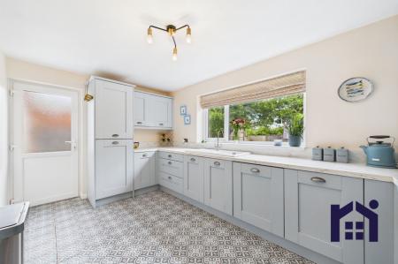 Dining kitchen