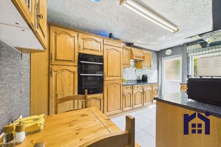Dining kitchen