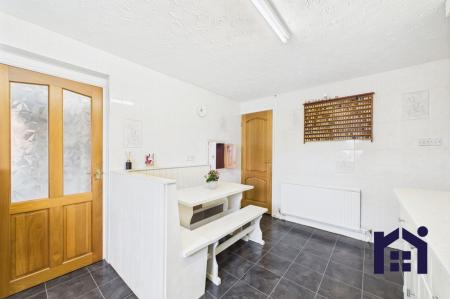 Dining kitchen