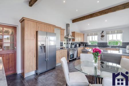 Dining kitchen