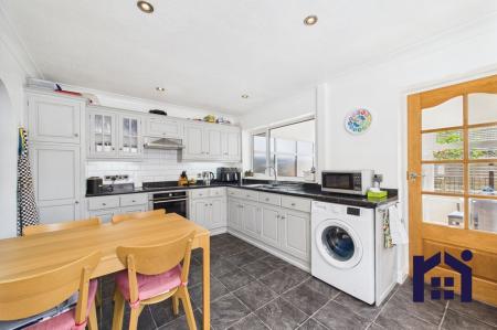 Dining kitchen