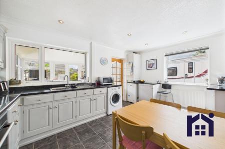 Dining kitchen