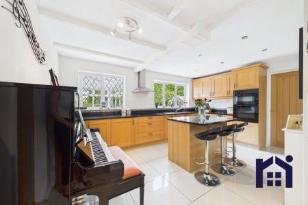 Dining kitchen