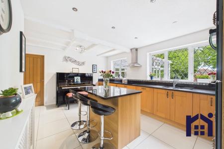 Dining kitchen