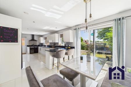 Dining kitchen