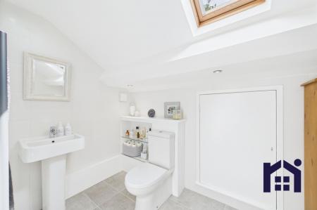 En suite bed one