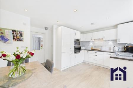 Dining kitchen