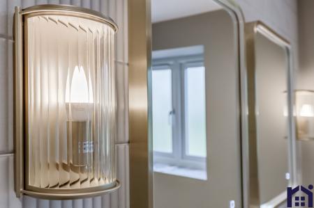 En suite to master