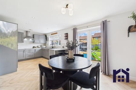 Dining kitchen