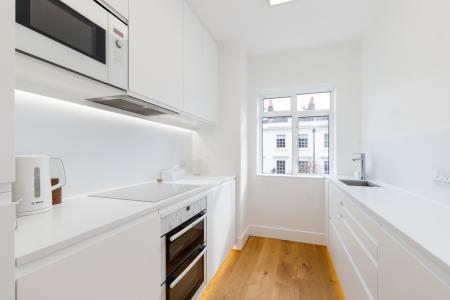 Neate House - kitchen