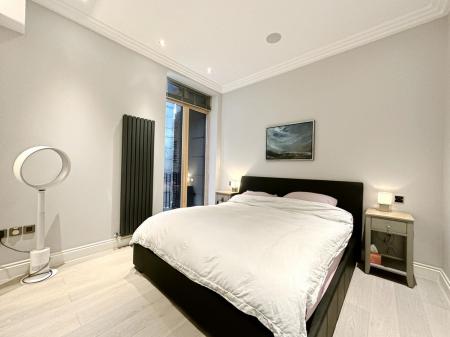 Master Bedroom (2)